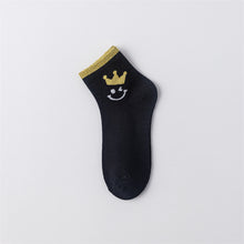Load image into Gallery viewer, Crown Me Socks