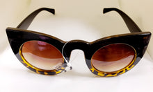 Load image into Gallery viewer, Two-Toned Cat Eye Sunglasses
