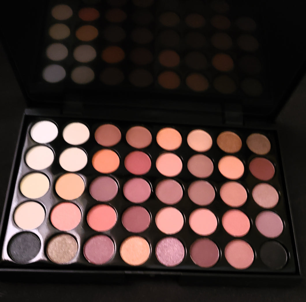 Compact Eyeshadow Palette